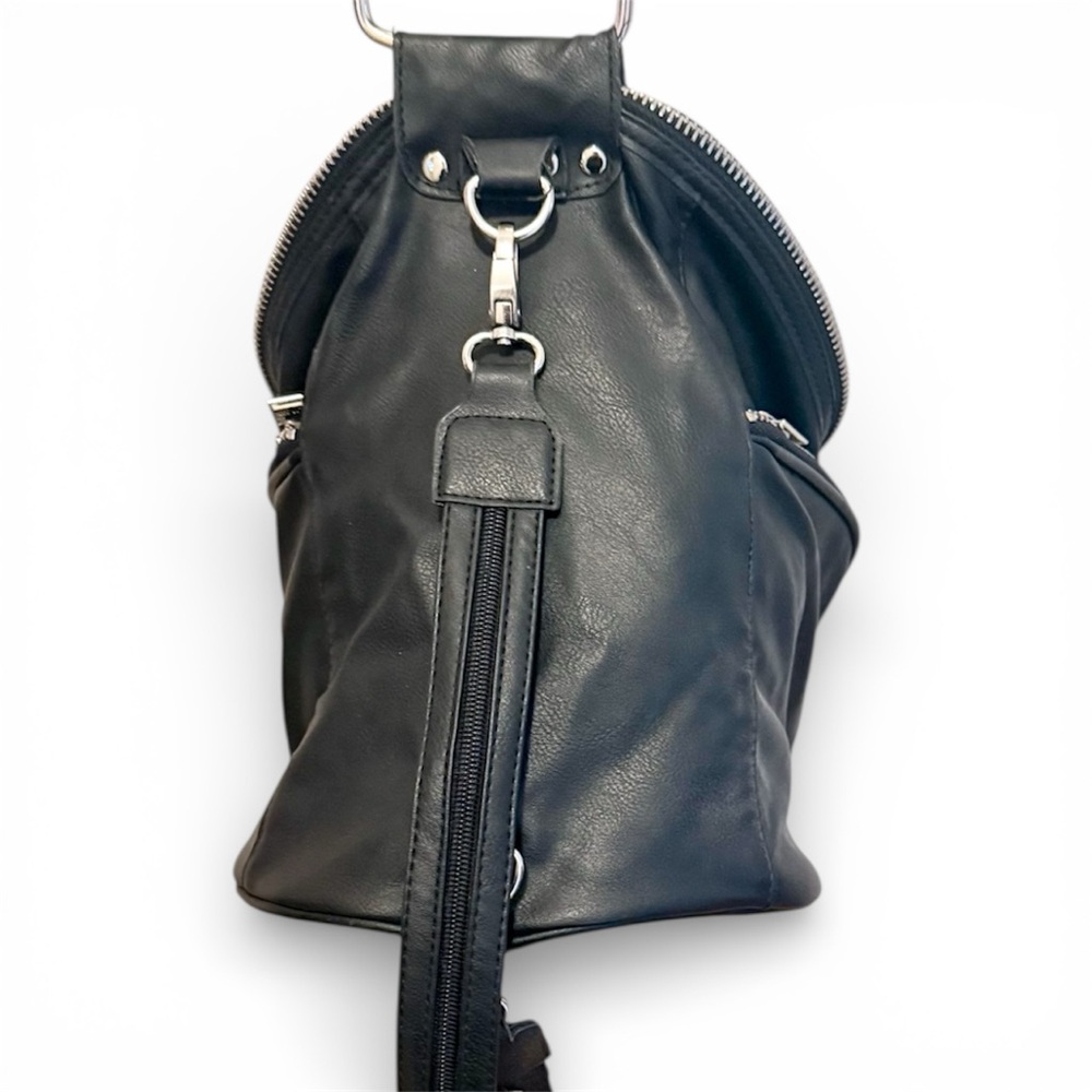 UNIF Namesake Backpack - Picture 5 of 6